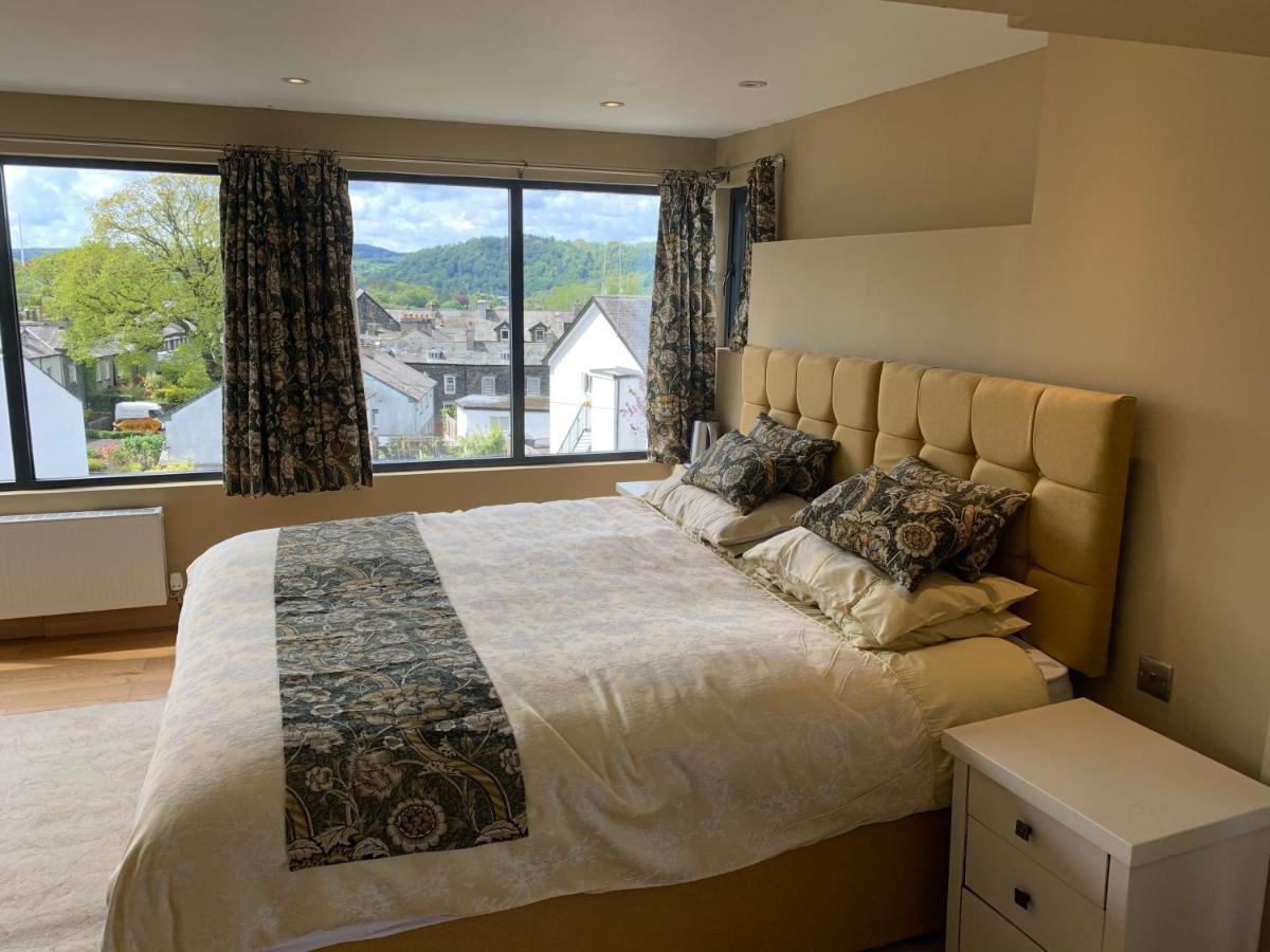 The Penthouse Bowness Luxury Loft Jacuzzi Bath & Complimentary Lakeview Spa Membership Exterior foto